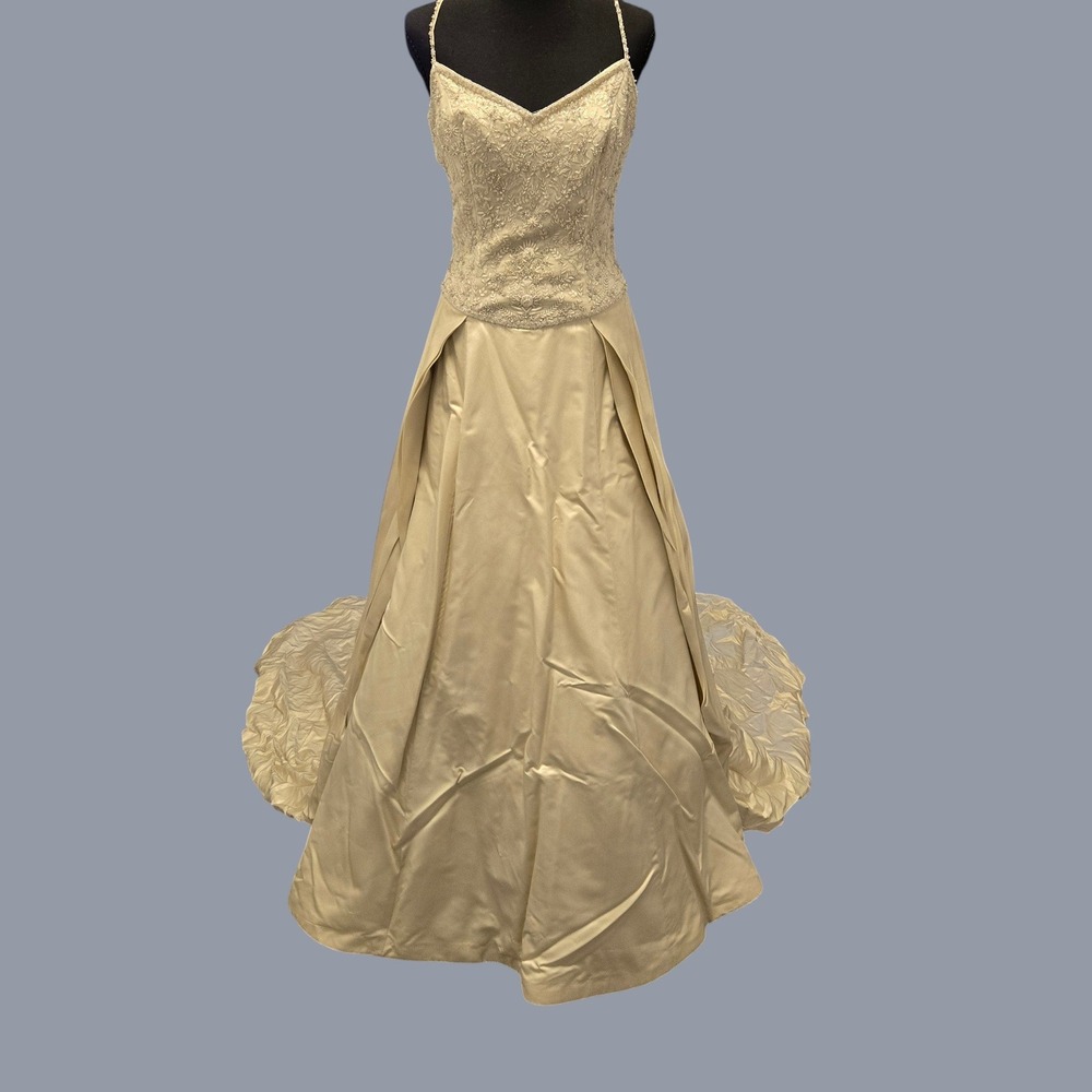 Jim Hjelm Couture Silk Wedding Dress 7307 Beaded Split Petal Train Gown Size 8